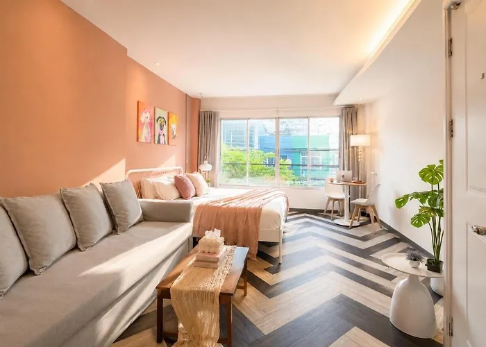 Common Living Iconsiam Апартаменты Бангкок