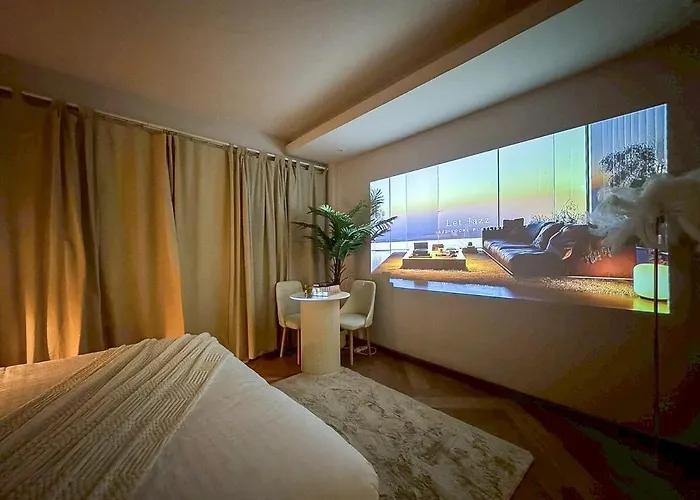 Common Living Iconsiam