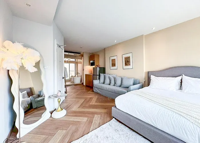 Common Living Iconsiam Apartamento *