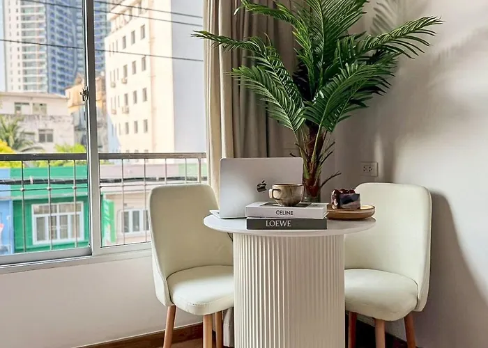 Common Living Iconsiam * Banguecoque